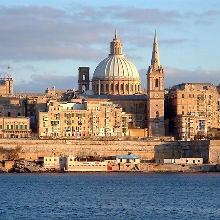 Luxury Apt W/ Side Seaviews And Pool, Top Location Sliema Exteriér fotografie