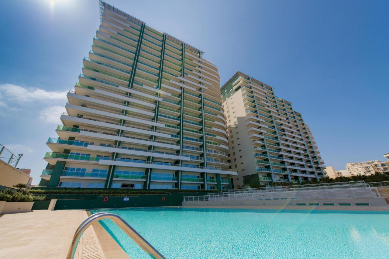 Luxury Apt W/ Side Seaviews And Pool, Top Location Sliema Exteriér fotografie