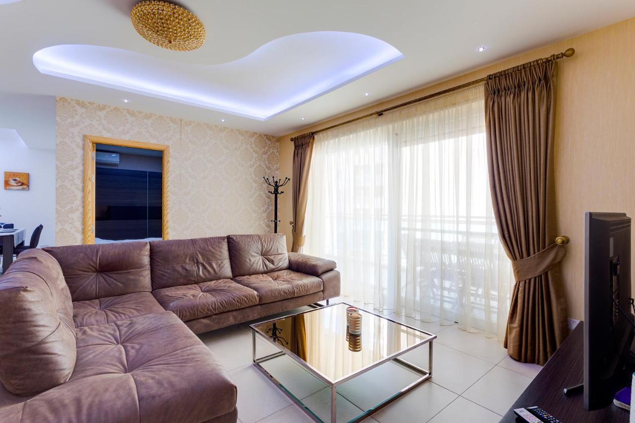 Luxury Apt W/ Side Seaviews And Pool, Top Location Sliema Exteriér fotografie