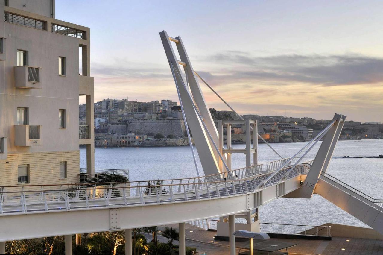 Luxury Apt W/ Side Seaviews And Pool, Top Location Sliema Exteriér fotografie
