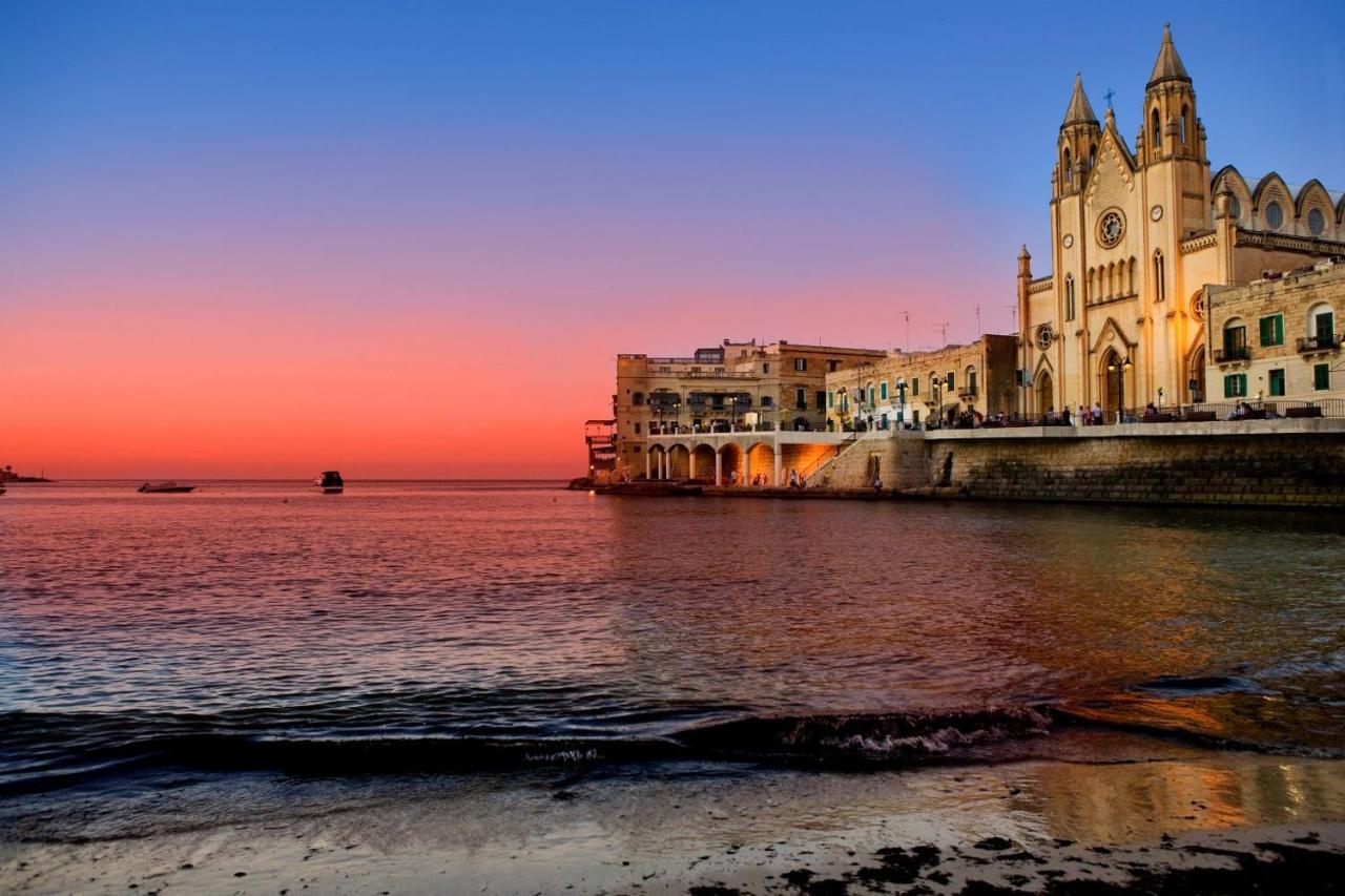 Luxury Apt W/ Side Seaviews And Pool, Top Location Sliema Exteriér fotografie